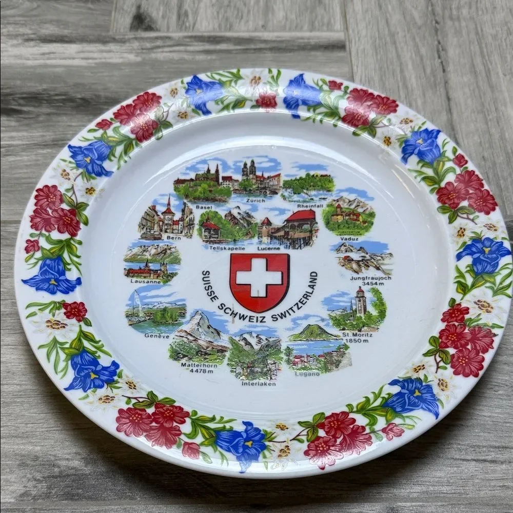 Suisse Schweiz Switzerland Decorative Plate with Red and Blue Floral Border